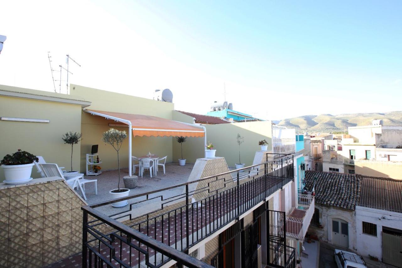 Re Sole Case Vacanze - Esclusivo Attico M A R T E Con Spaziosissima Terrazza Solarium Attrezzata Авола Екстер'єр фото