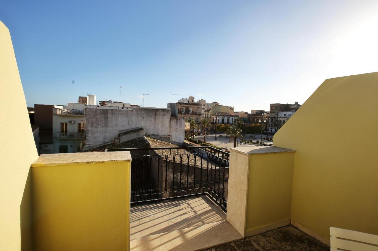 Re Sole Case Vacanze - Esclusivo Attico M A R T E Con Spaziosissima Terrazza Solarium Attrezzata Авола Екстер'єр фото