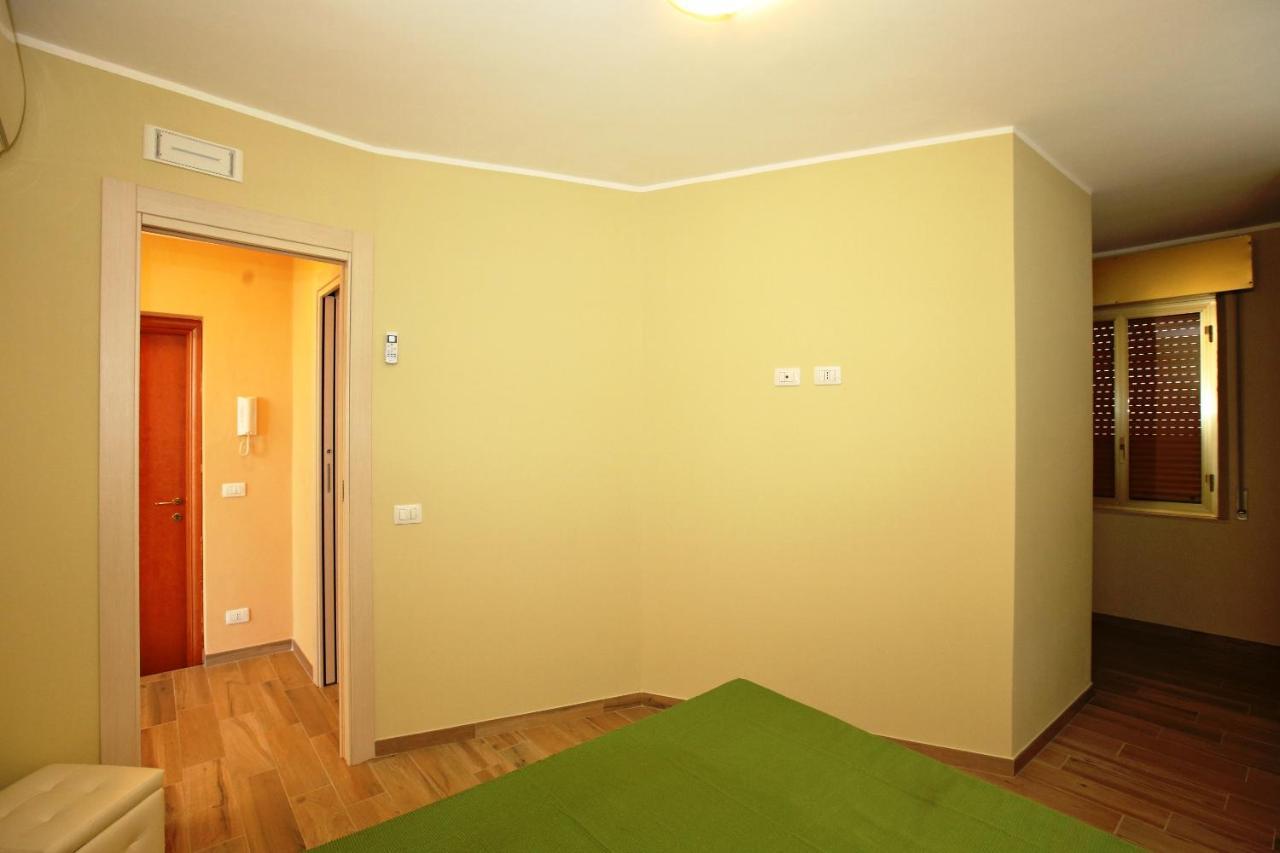 Re Sole Case Vacanze - Esclusivo Attico M A R T E Con Spaziosissima Terrazza Solarium Attrezzata Авола Екстер'єр фото